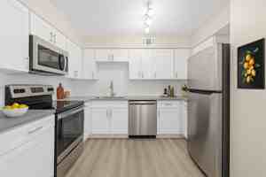 featured image of 9450 Royal Ln