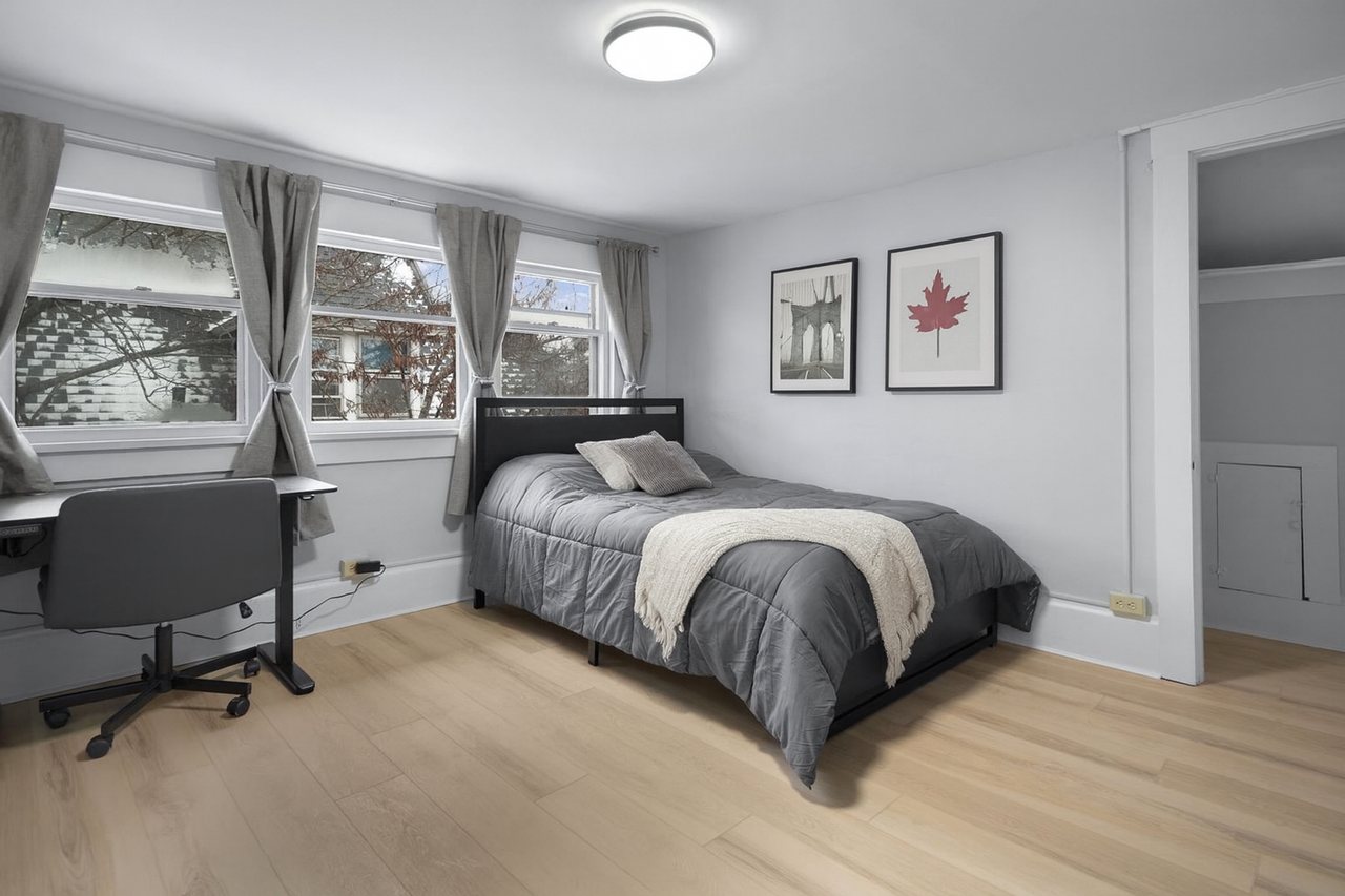 Walk to Collegetown - Photo 4 of 50