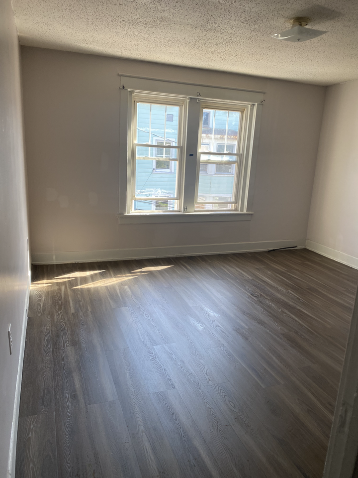 412 N Rock St #C - Photo 3 of 10