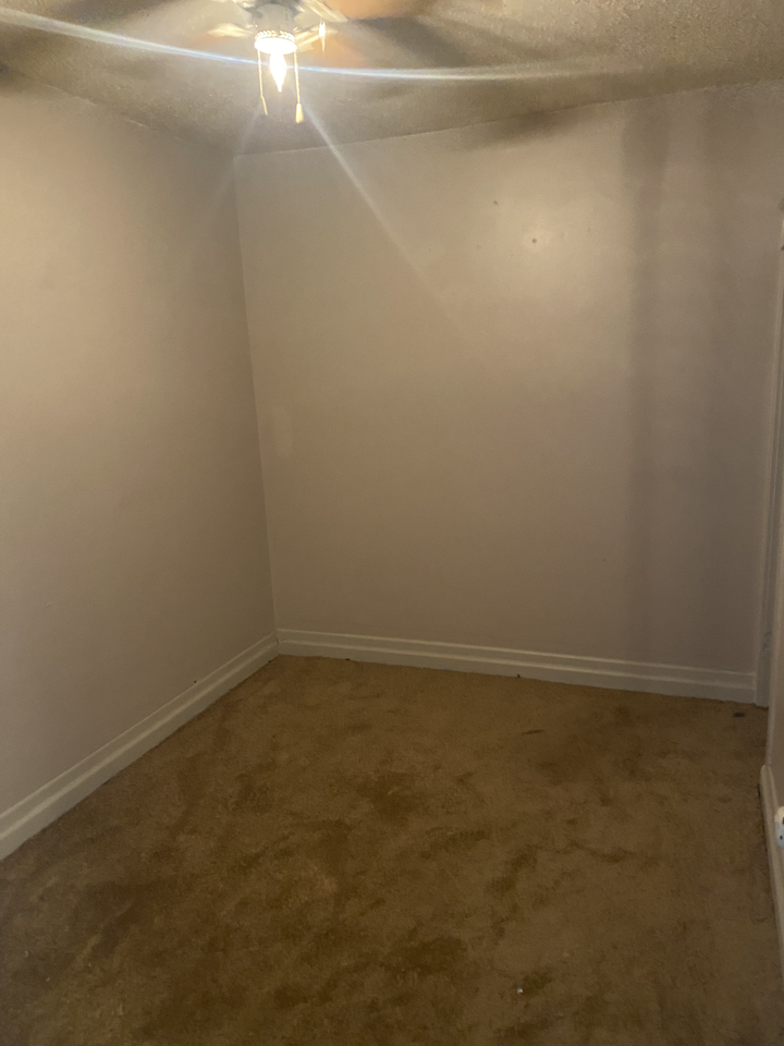 412 N Rock St #C - Photo 4 of 10