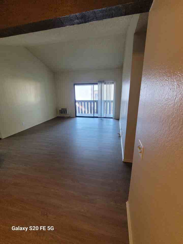 12315 Graham St #30 - Photo 4 of 12