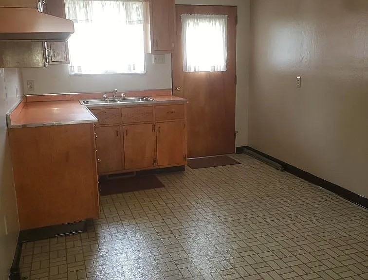 108 River Ave #1 - Photo 6 of 20