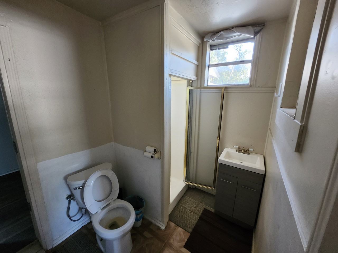 355C Altgelt Ave #C - Photo 3 of 6