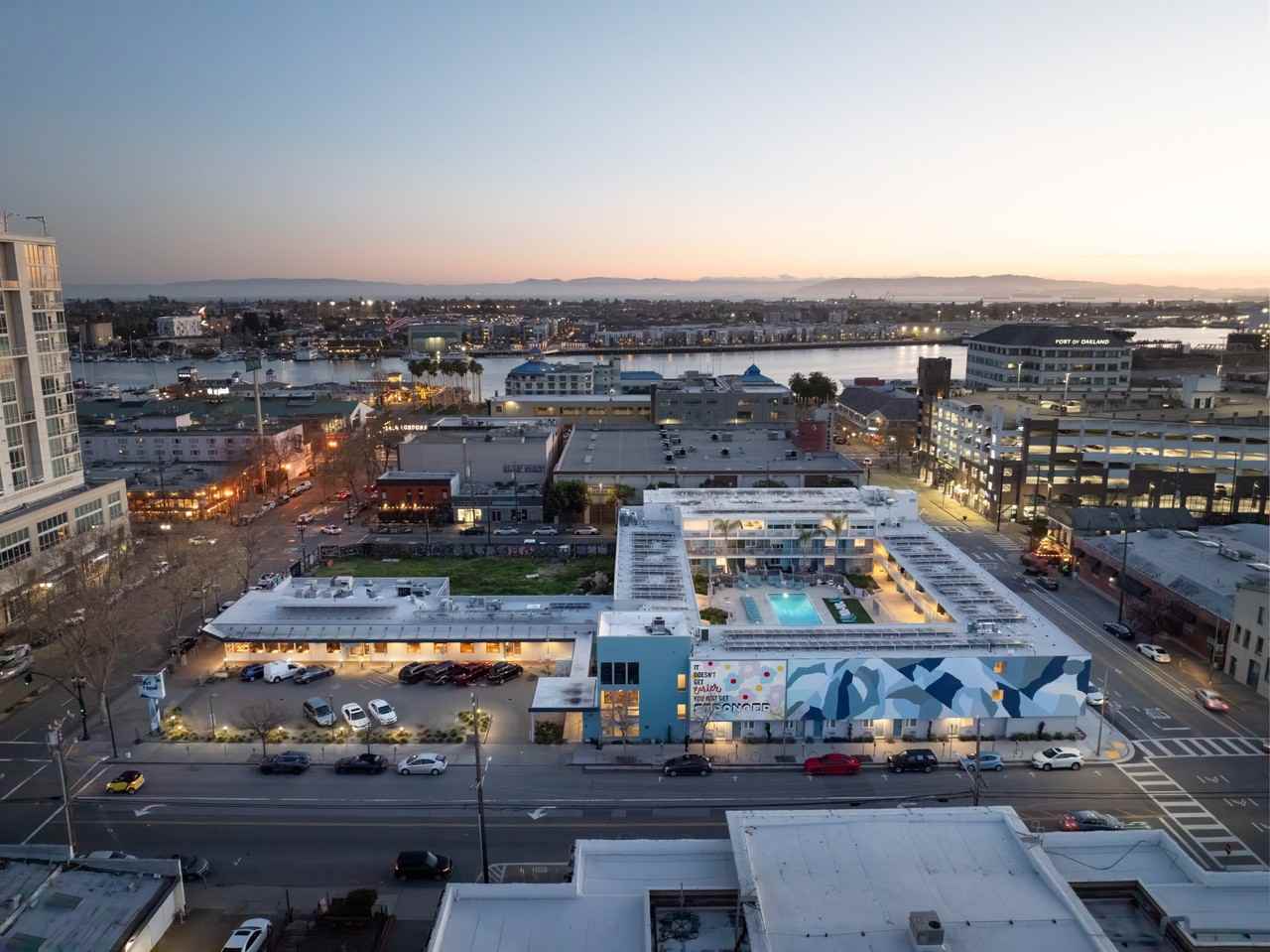 ArtHaus Jack London - Photo 4 of 17