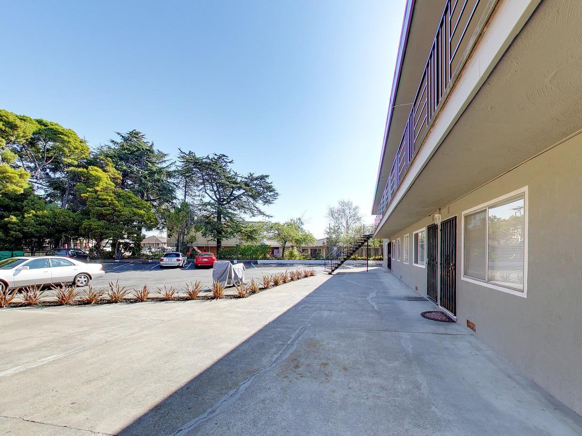 2166 E 27th Street - Photo 4 of 15