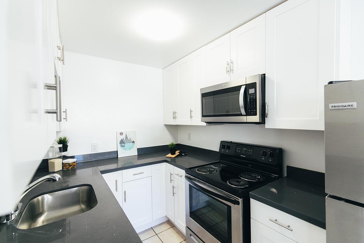 2166 E 27th Street - Photo 7 of 15