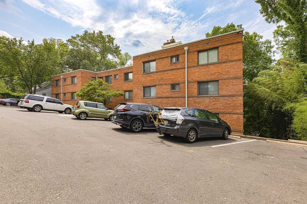 Parkside Living in Takoma Park – 1, 2 & 3 Bedroom Homes at 702 Chaney Dr - Photo 5 of 50