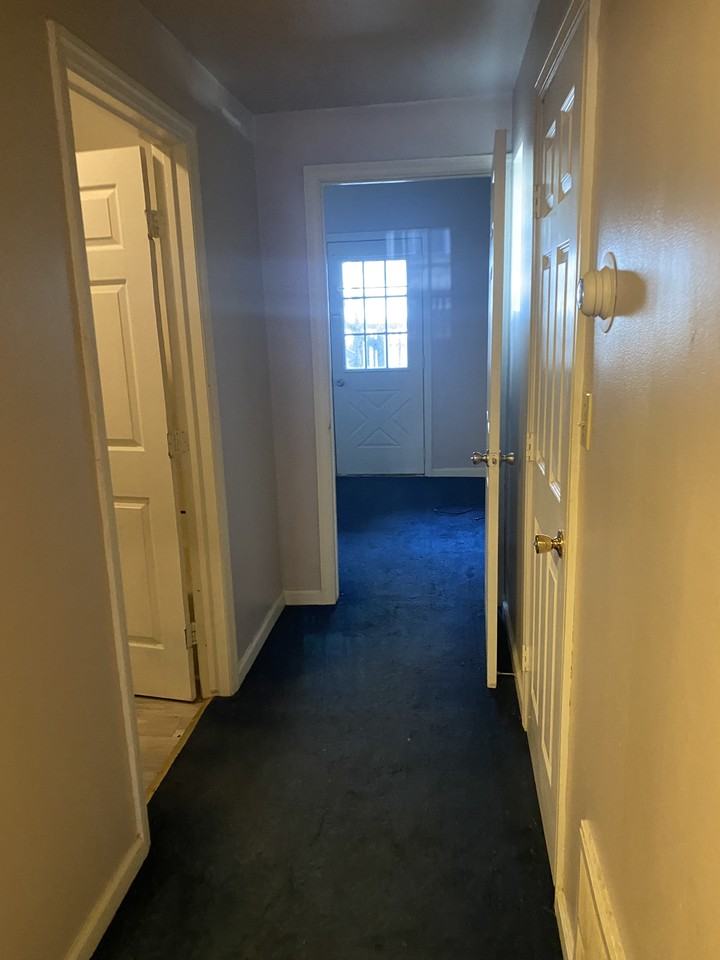 414 N Rock St #A - Photo 3 of 7
