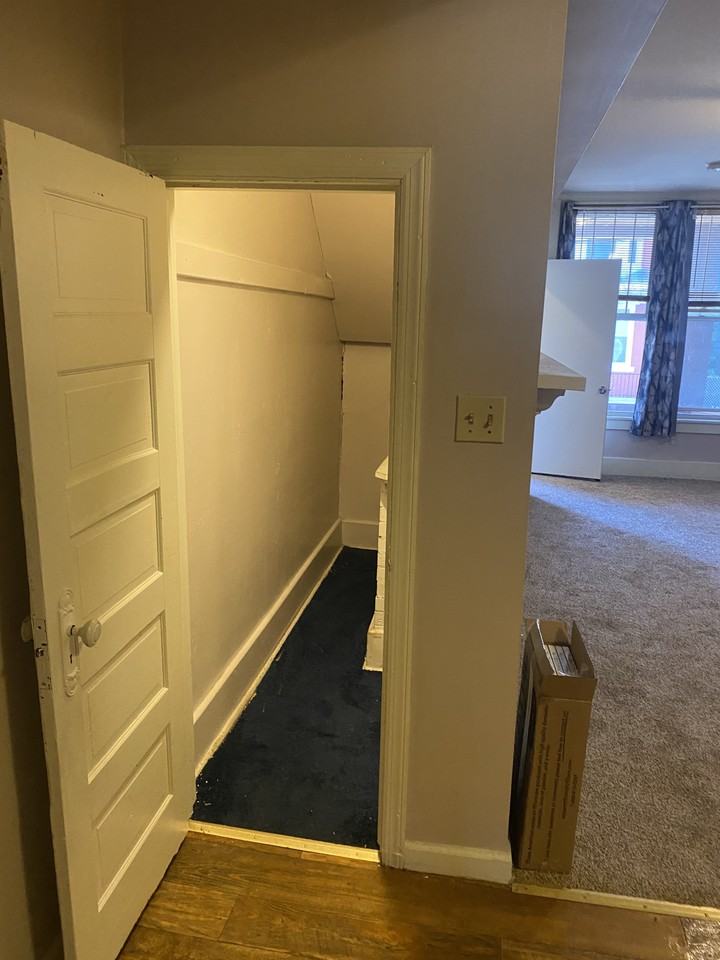414 N Rock St #A - Photo 4 of 7