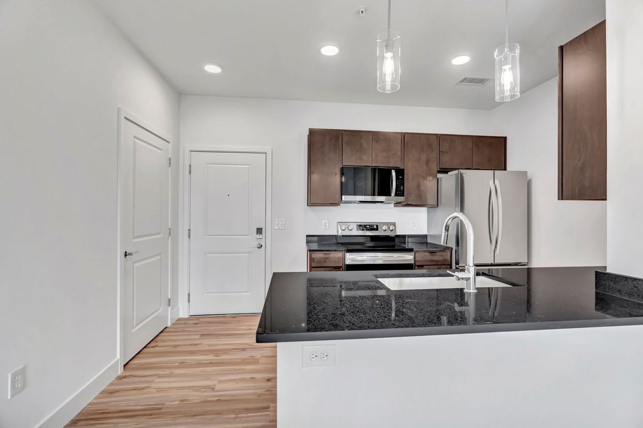 The Oasis - Photo 4 of 50