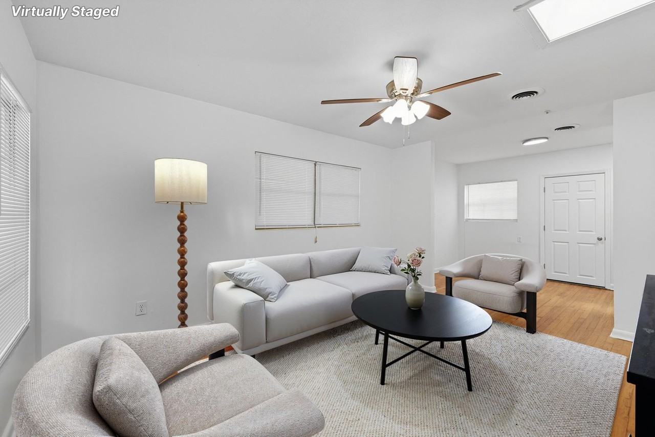 1901 Dahlia Dr - Photo 3 of 10