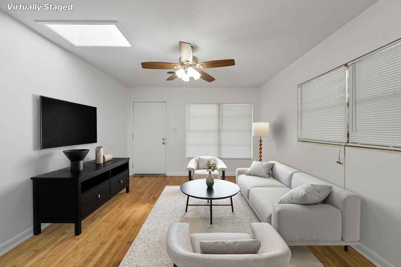 1901 Dahlia Dr - Photo 4 of 10
