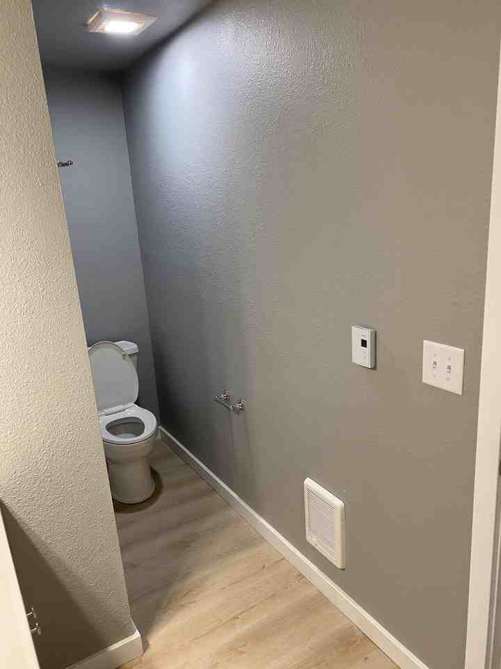 1024 Saint Clair Ave #NA - Photo 5 of 25