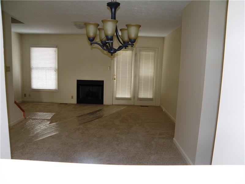 497 Cherryhill Dr - Photo 3 of 17