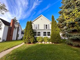 727 Emerald Ave Ne - Photo 1 of 1