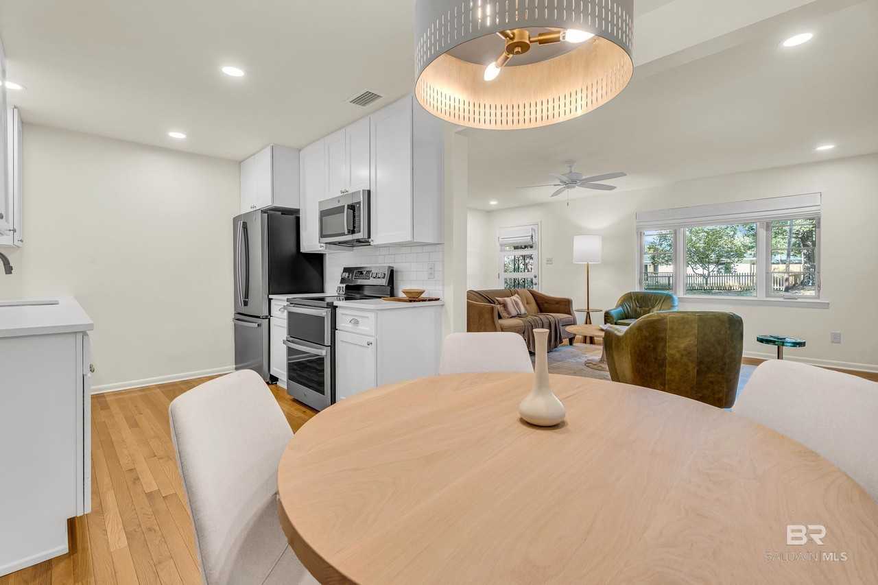 357 Azalea St - Photo 6 of 22