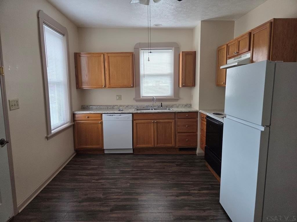 465 W Union St - Photo 3 of 10