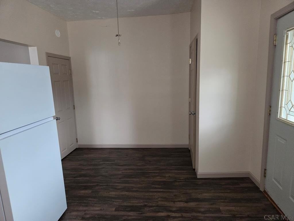 465 W Union St - Photo 4 of 10