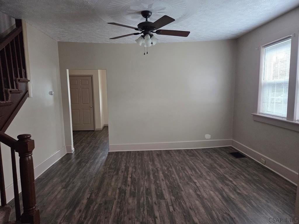 465 W Union St - Photo 5 of 10