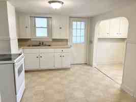 featured image of 565 E Main St