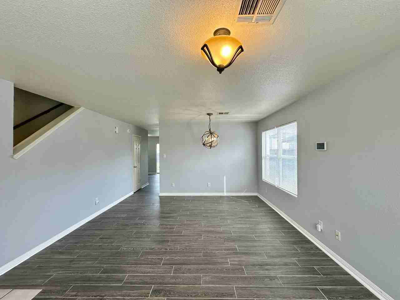 2602 Buccaneer Dr - Photo 3 of 32