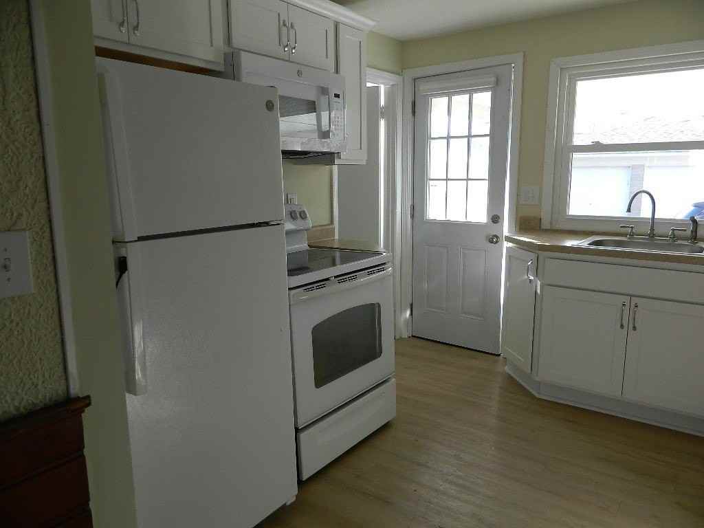 1046 Grace St Unit S - Photo 4 of 9