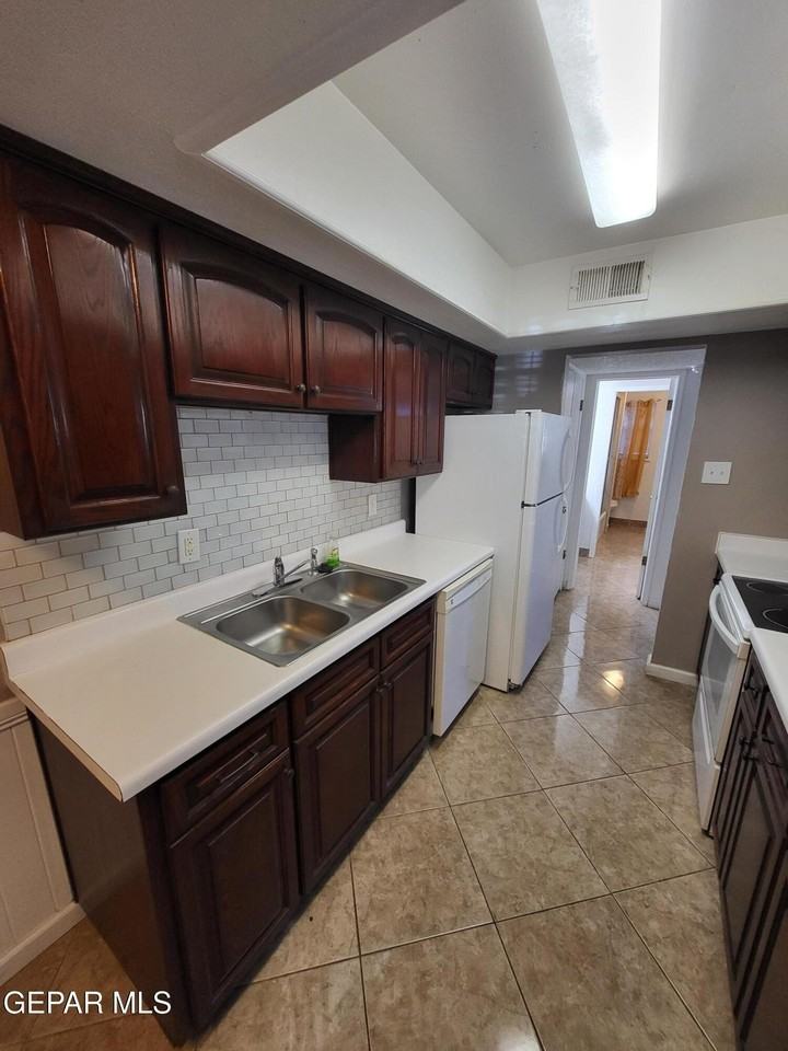 6700 6700 Escondido E2 - Photo 5 of 17