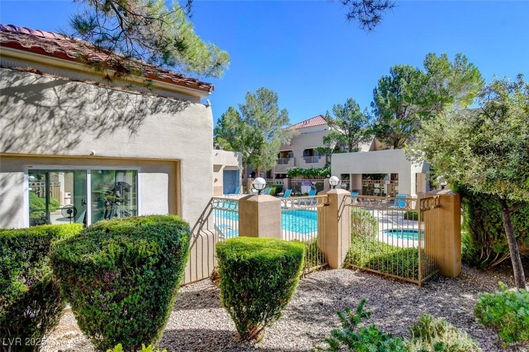 1908 High Valley Ct #105 - Photo 4 of 35