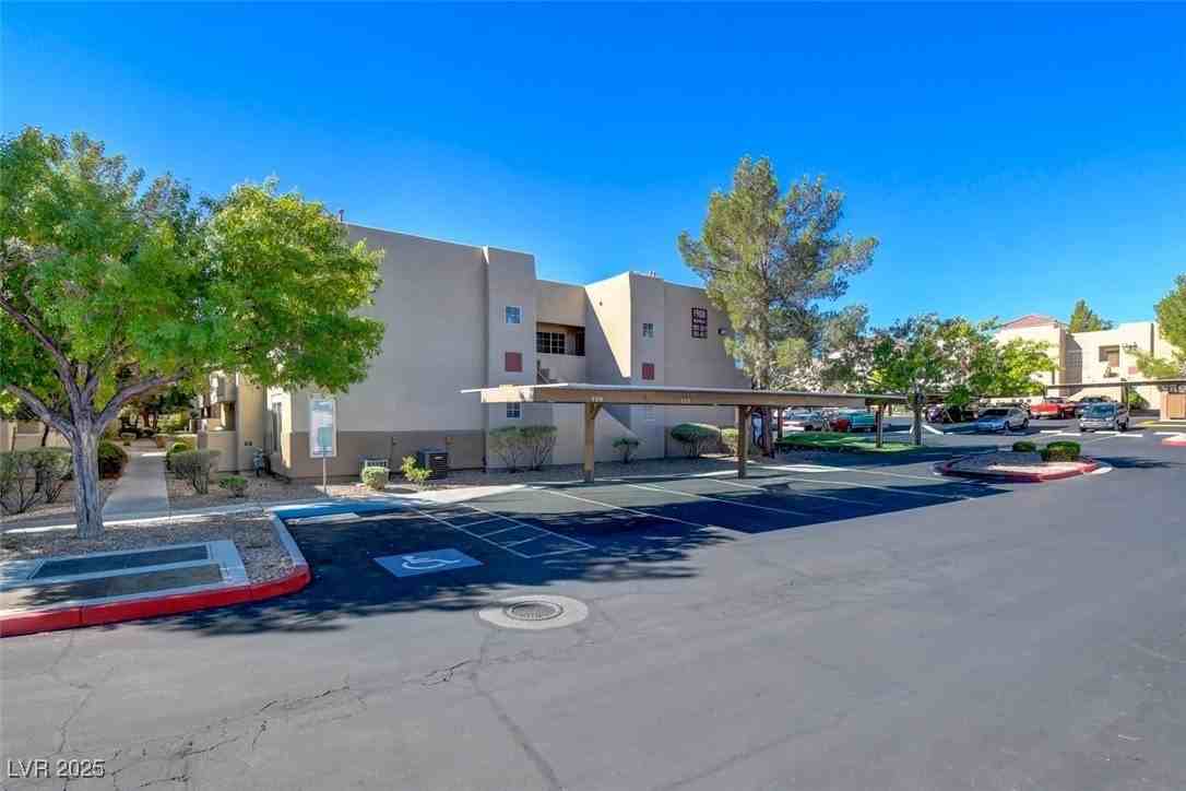 1908 High Valley Ct #105 - Photo 5 of 35