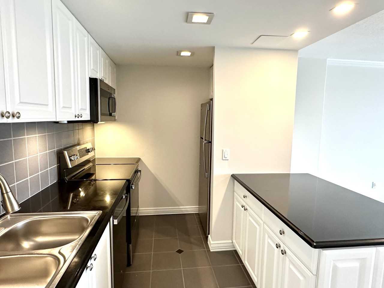 555 S Old Woodward Ave Apt 1505 #1505 - Photo 5 of 16