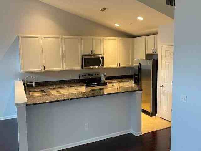 119 W Oakbrook Dr - Photo 4 of 24