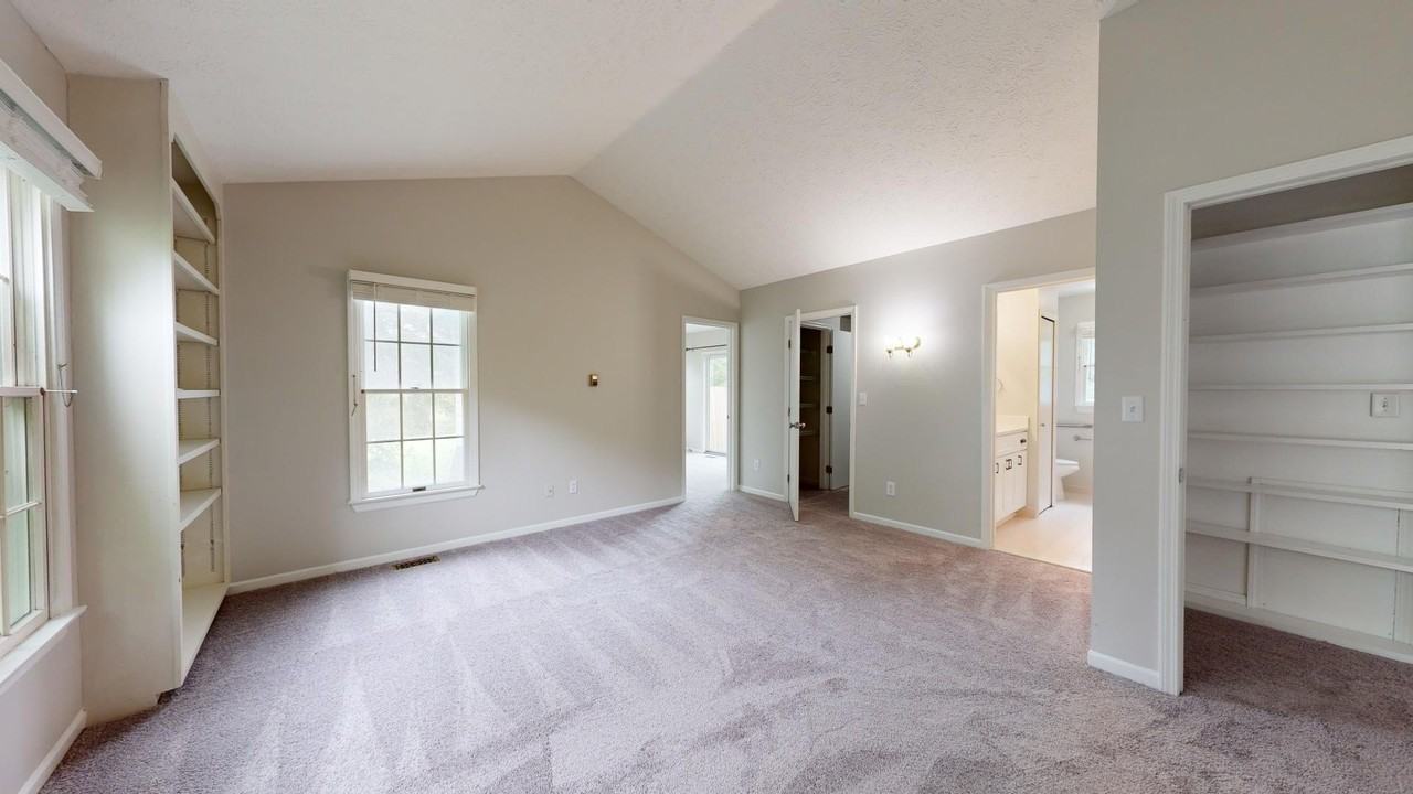 2425 Foxway Dr - Photo 7 of 29