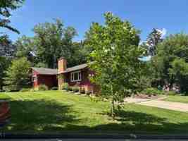 featured image of 580 Riverview Dr