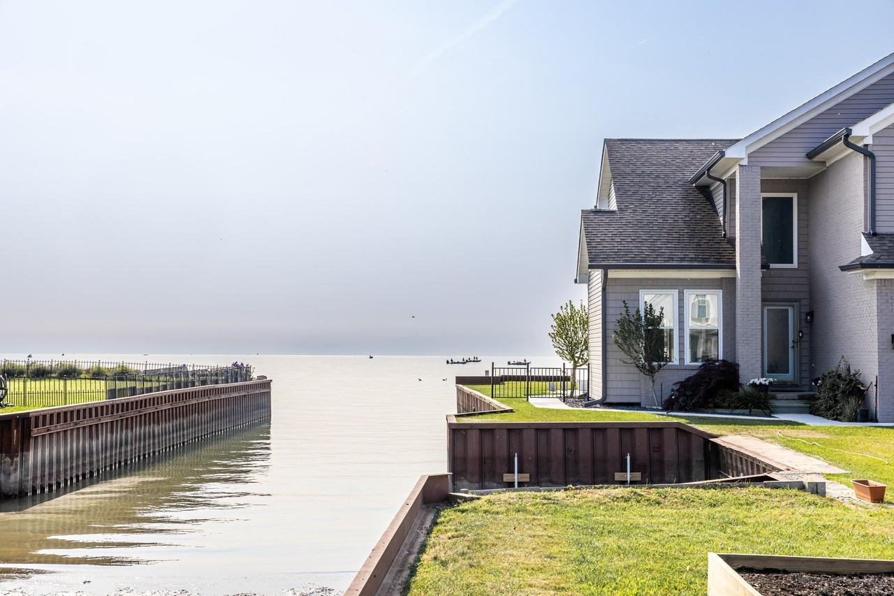 22515 E 10 Mile Rd - Photo 2 of 27