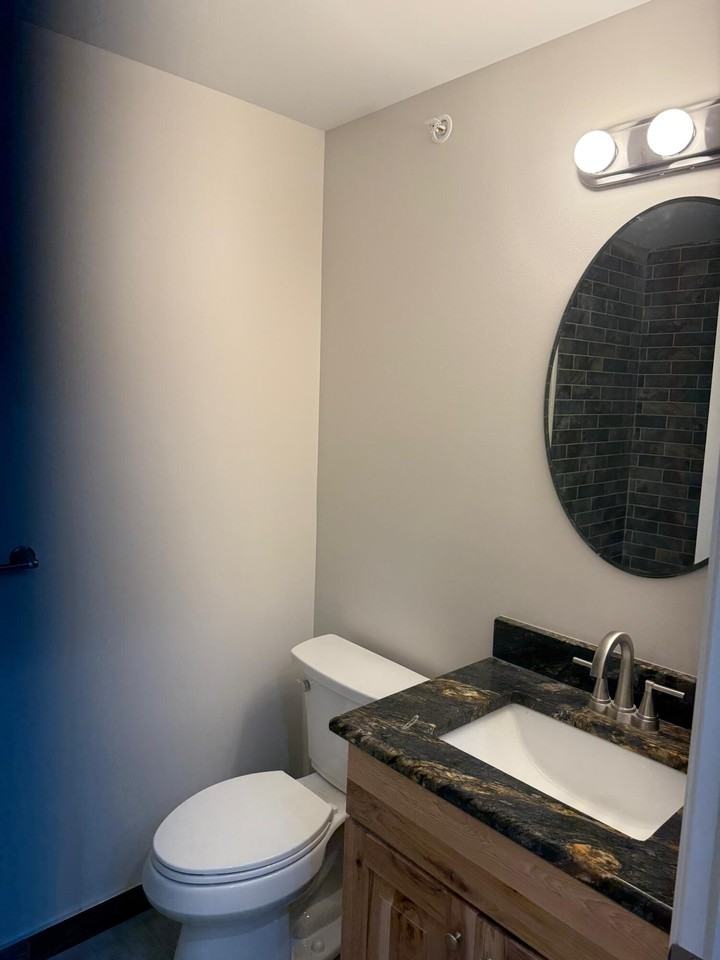 627 N River St Apt 3 #3 - Photo 6 of 12