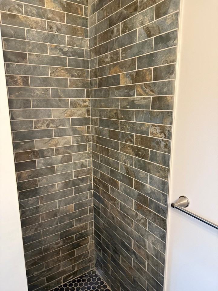 627 N River St Apt 3 #3 - Photo 7 of 12