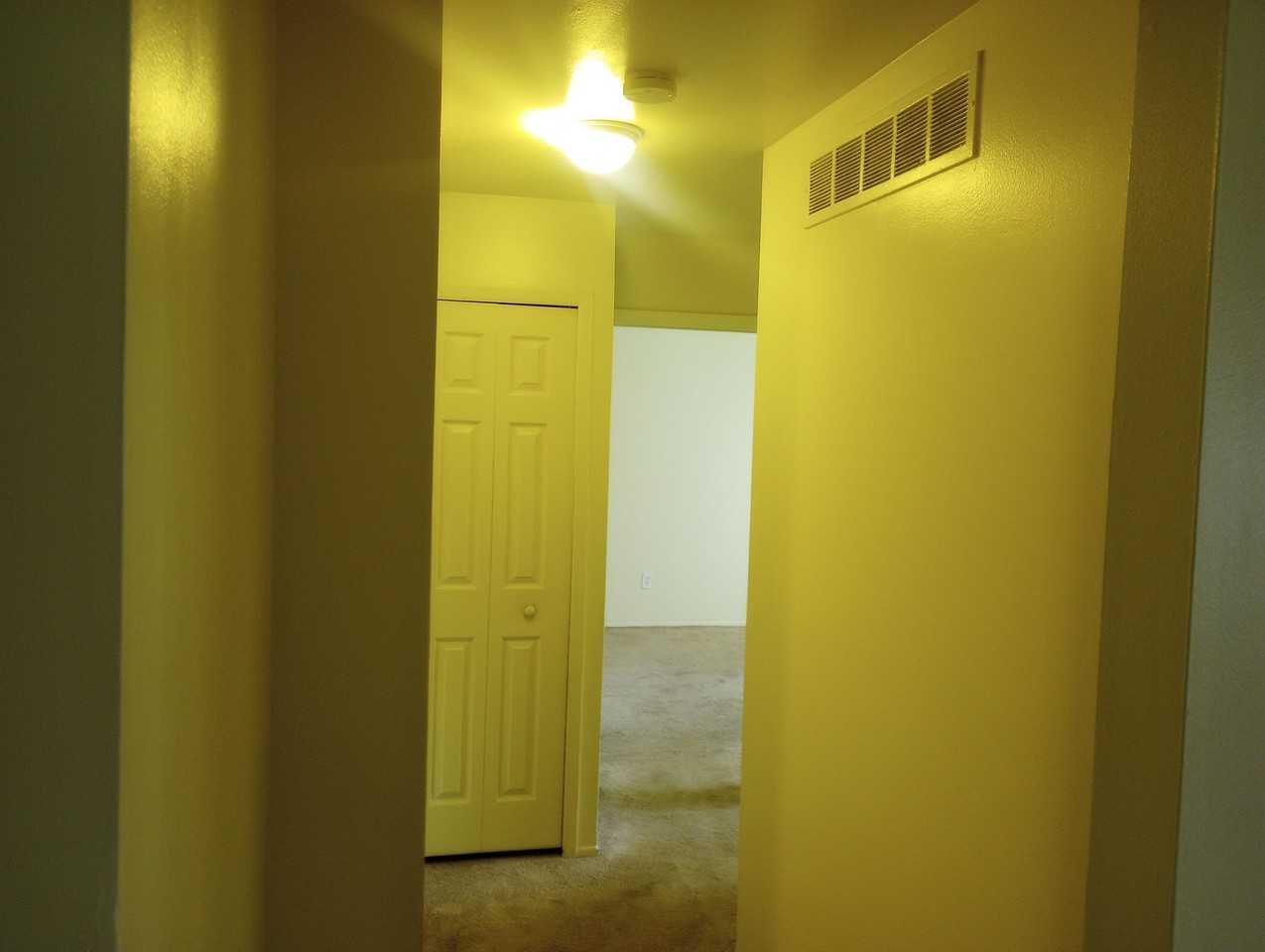 19639 W 12 Mile Rd Apt 104 #104 - Photo 3 of 13