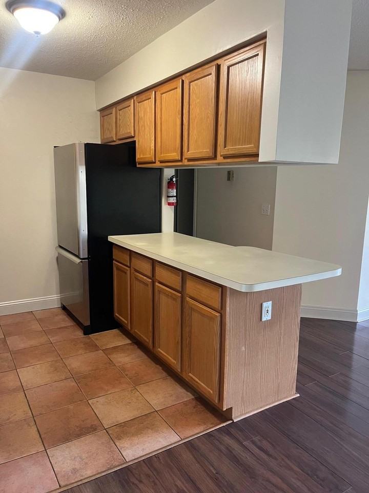 2592 Eagles Cir Unit 4 #4 - Photo 4 of 18