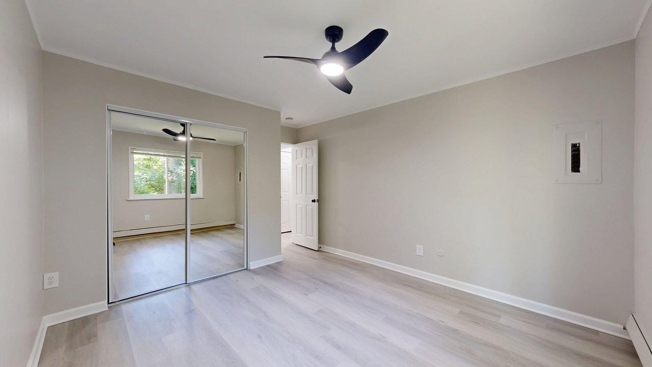 122 Allen Dr Apt 1 #1 - Photo 6 of 11