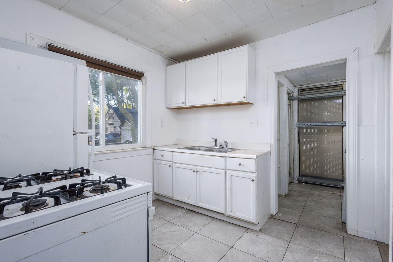 5021 Anatole Street - Photo 3 of 15