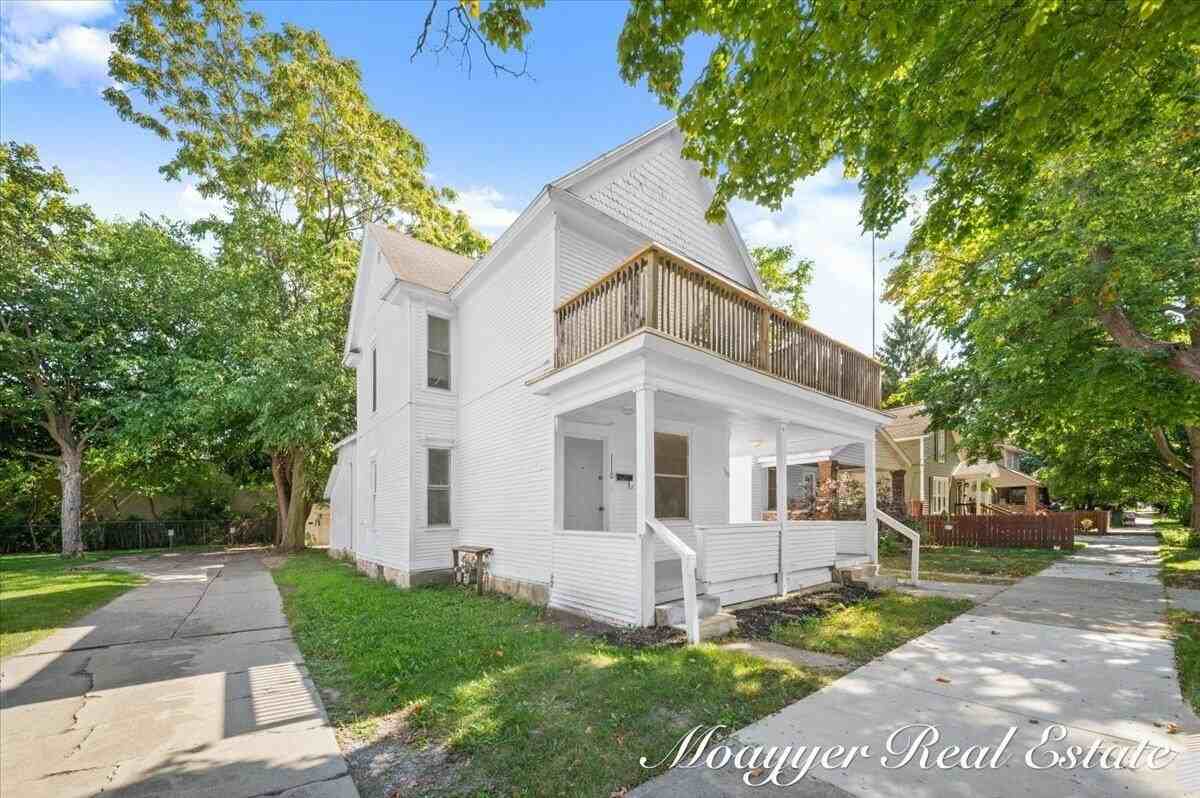 1108 Muskegon Ave Nw - Photo 3 of 27