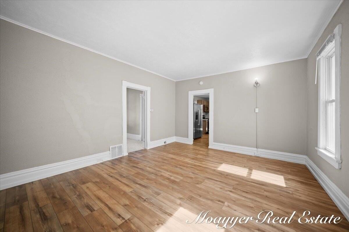 1108 Muskegon Ave Nw - Photo 5 of 27