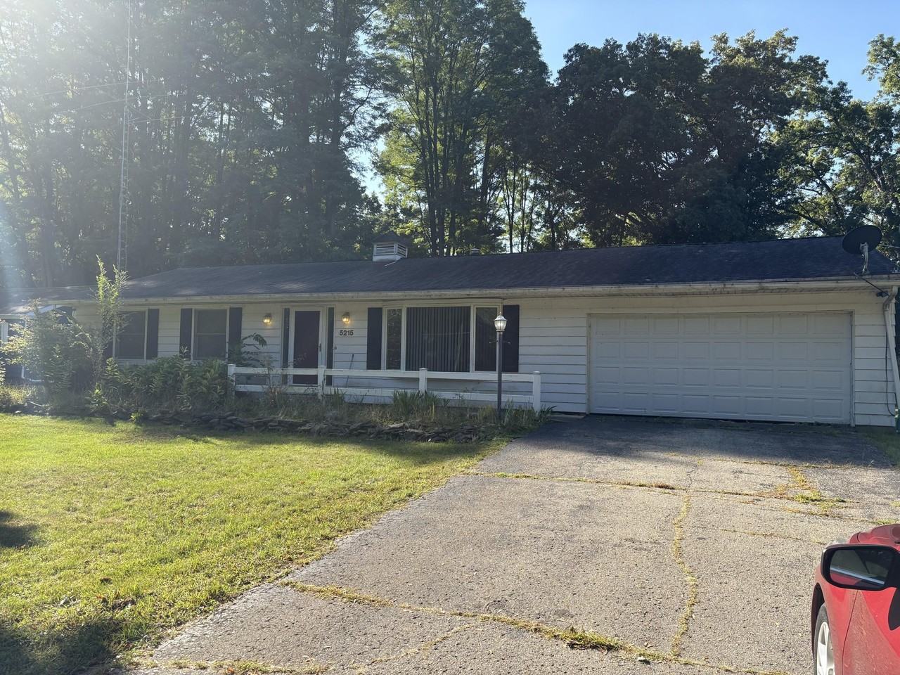 5215 Merriman Rd - Photo 4 of 16