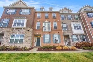 featured image of 2765 Ashcombe Dr