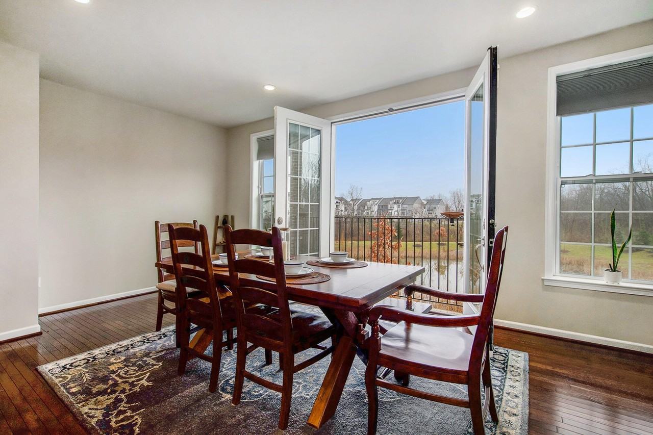 2765 Ashcombe Dr - Photo 5 of 22