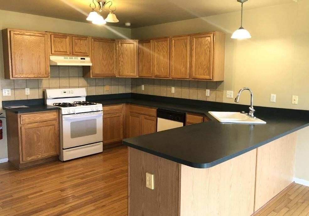 4838 Sycamore Dr - Photo 5 of 7