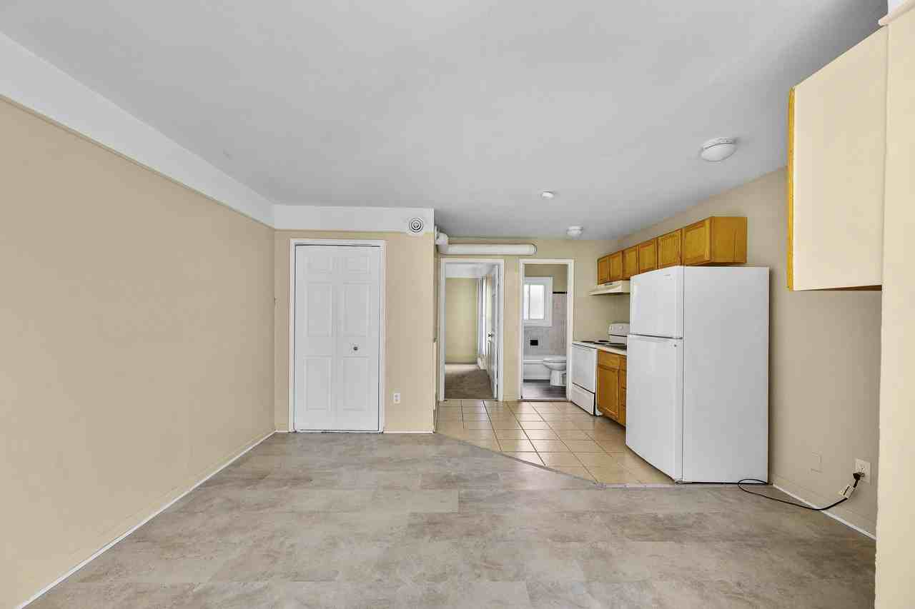 10071 Joy Rd Apt 3 #3 - Photo 3 of 5