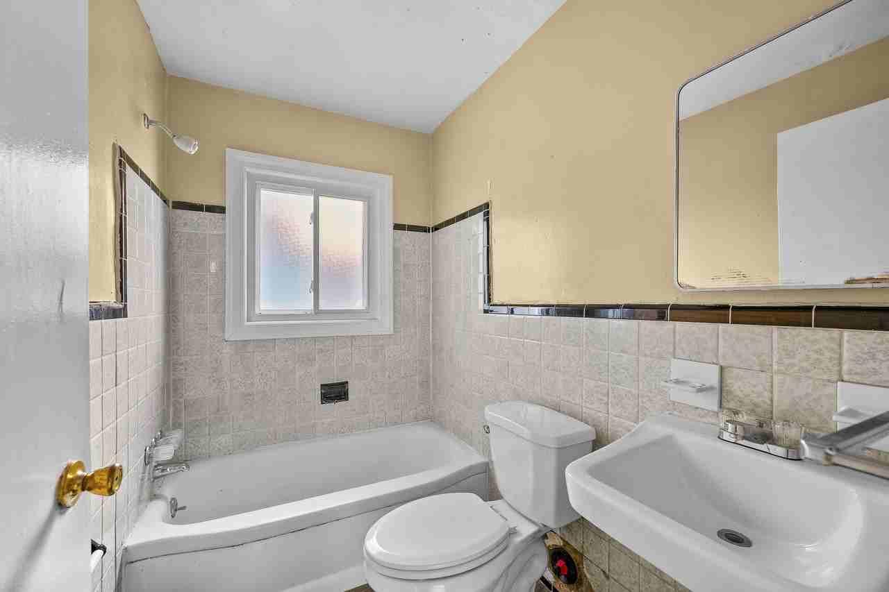 10071 Joy Rd Apt 3 #3 - Photo 5 of 5