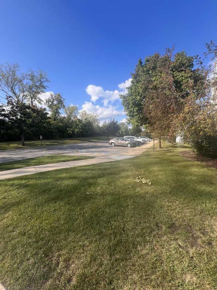 1125 Joyce Ln - Photo 3 of 20