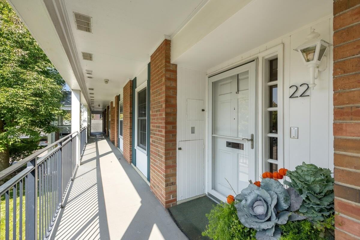 2311 Wealthy St Se Apt 22 #22 - Photo 3 of 31